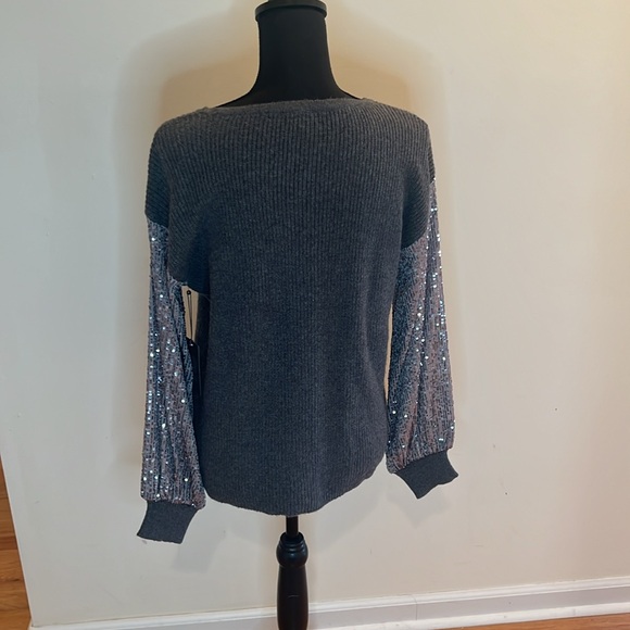 Vince Camuto Sweater - Picture 3 of 8
